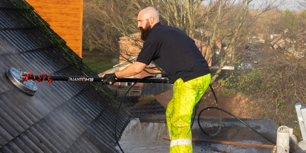 Manual moss removal Derby